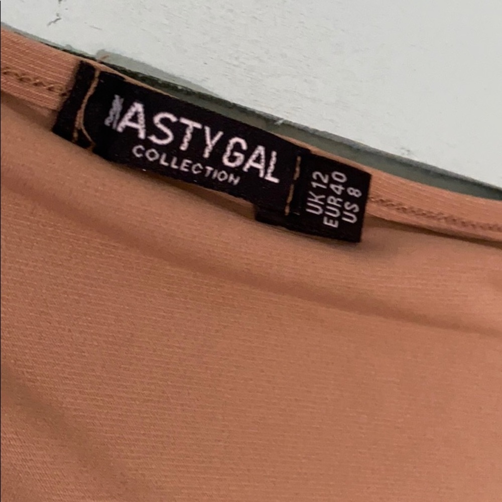 Nasty Gal Puff Sleeve Crop Top - Picture 2 of 3